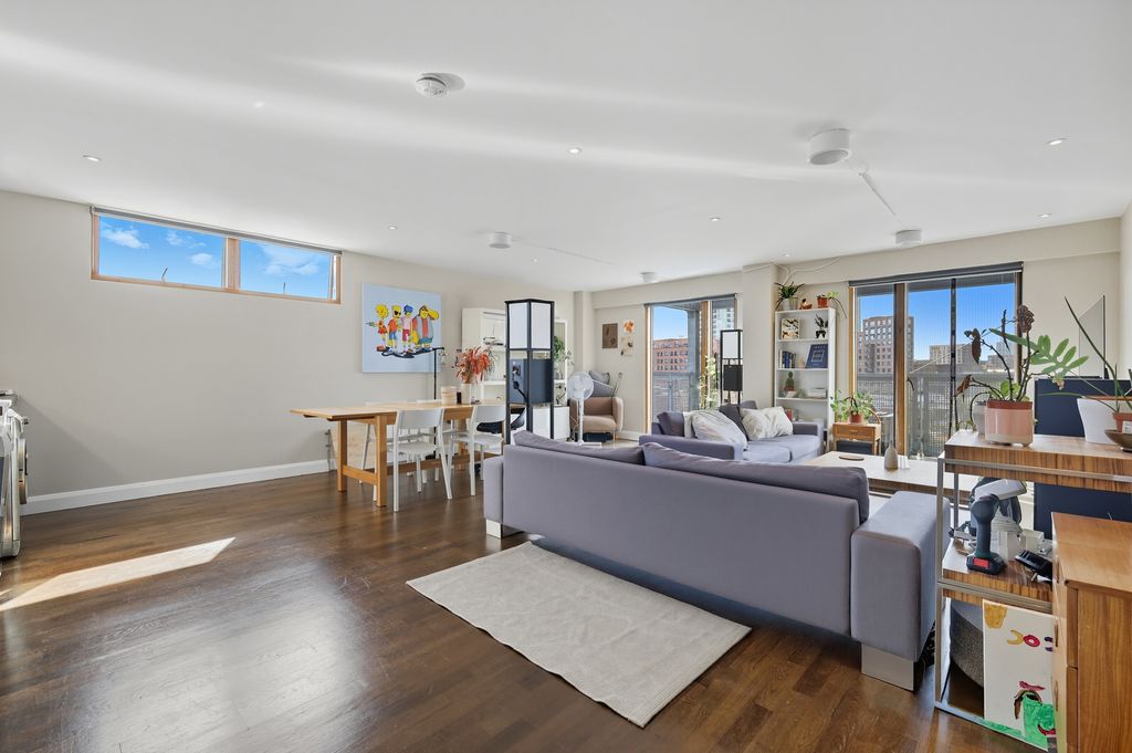 Property photo 2 of 23 Photo 2