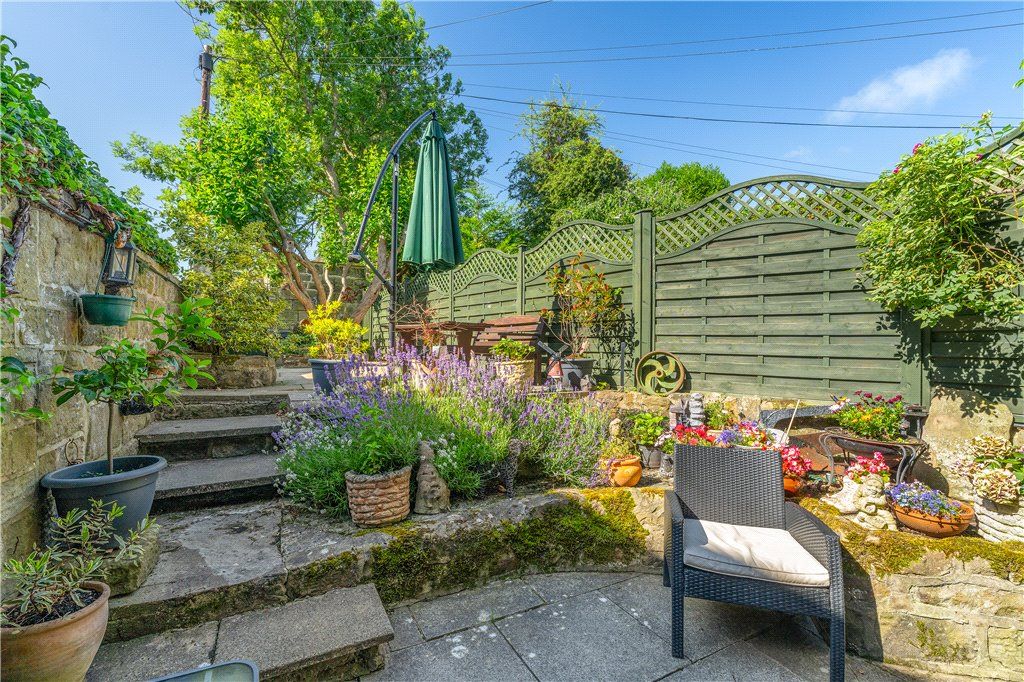 Property photo 2 of 26 South Facing Garden
