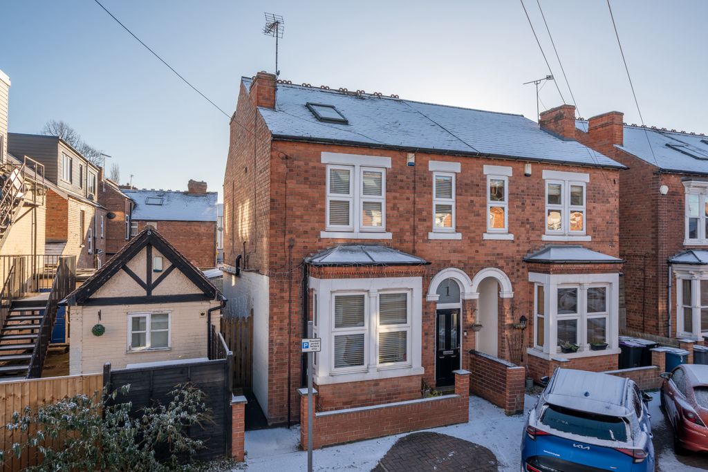 Property photo 1 of 20