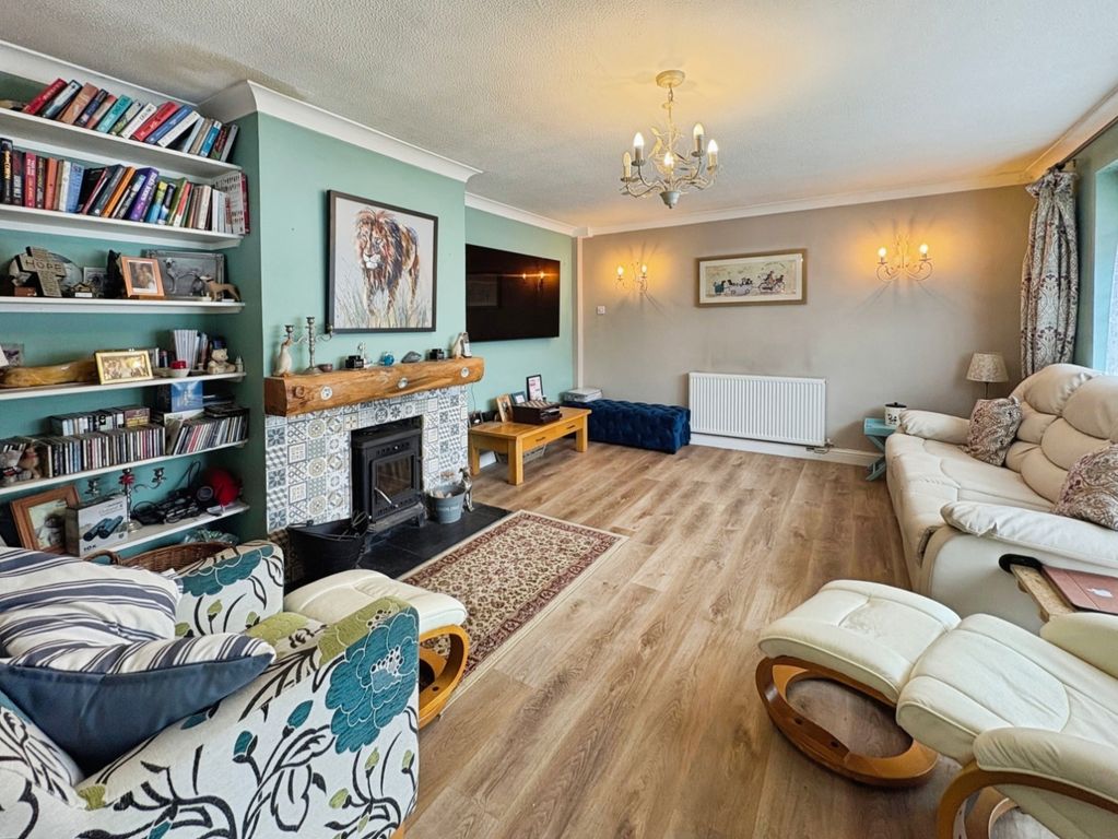 Property photo 3 of 29