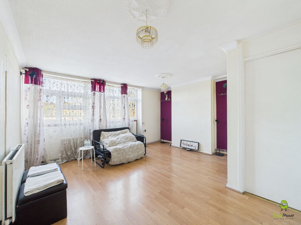 Property photo 2 of 7 Cam03779G0-Pr0342-Still005