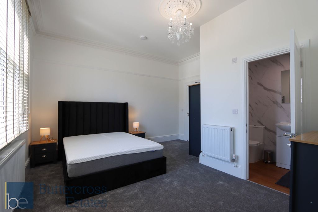 Property photo 1 of 14 Room 2 And Ensuite