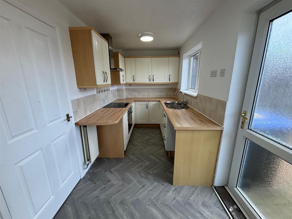 Property photo 3 of 10 2.Jpeg