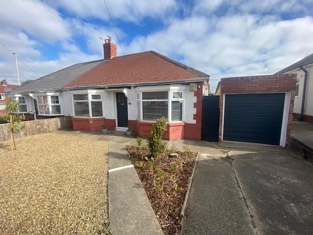 Property photo 1 of 13 1A Lisle Road External.Jpg
