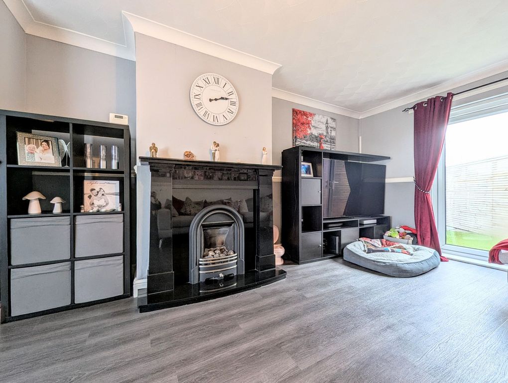 Property photo 2 of 23