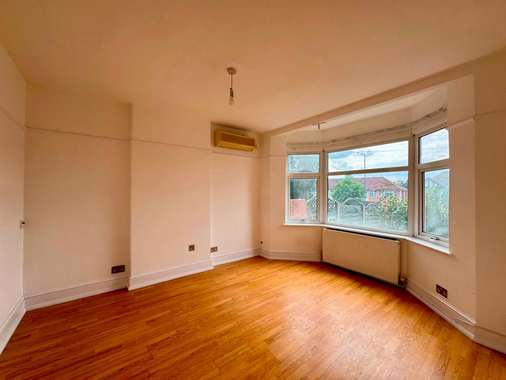 Property photo 3 of 9 72 Bridgewater Road (6)