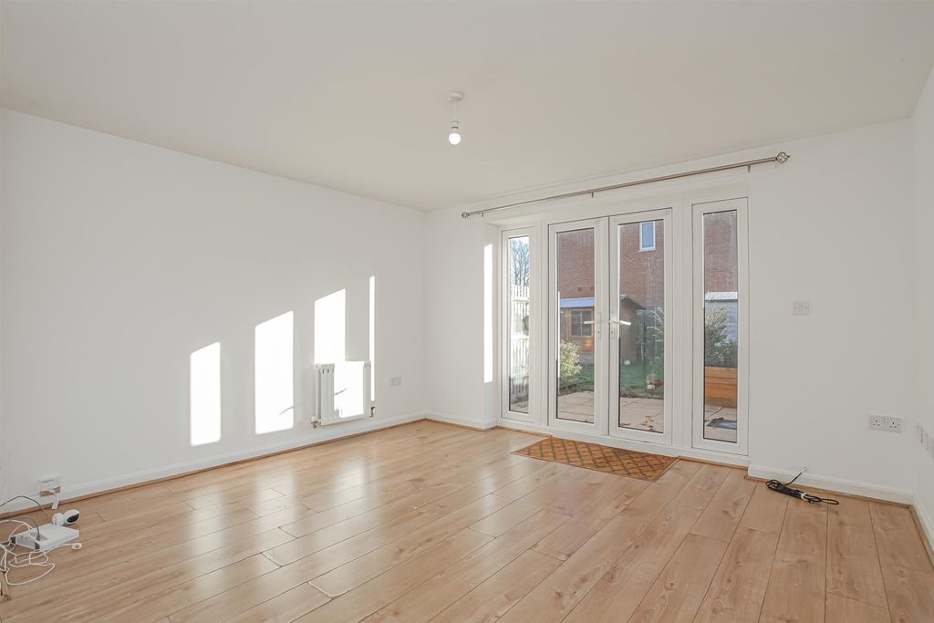 Property photo 2 of 18 Img_9438.Jpg