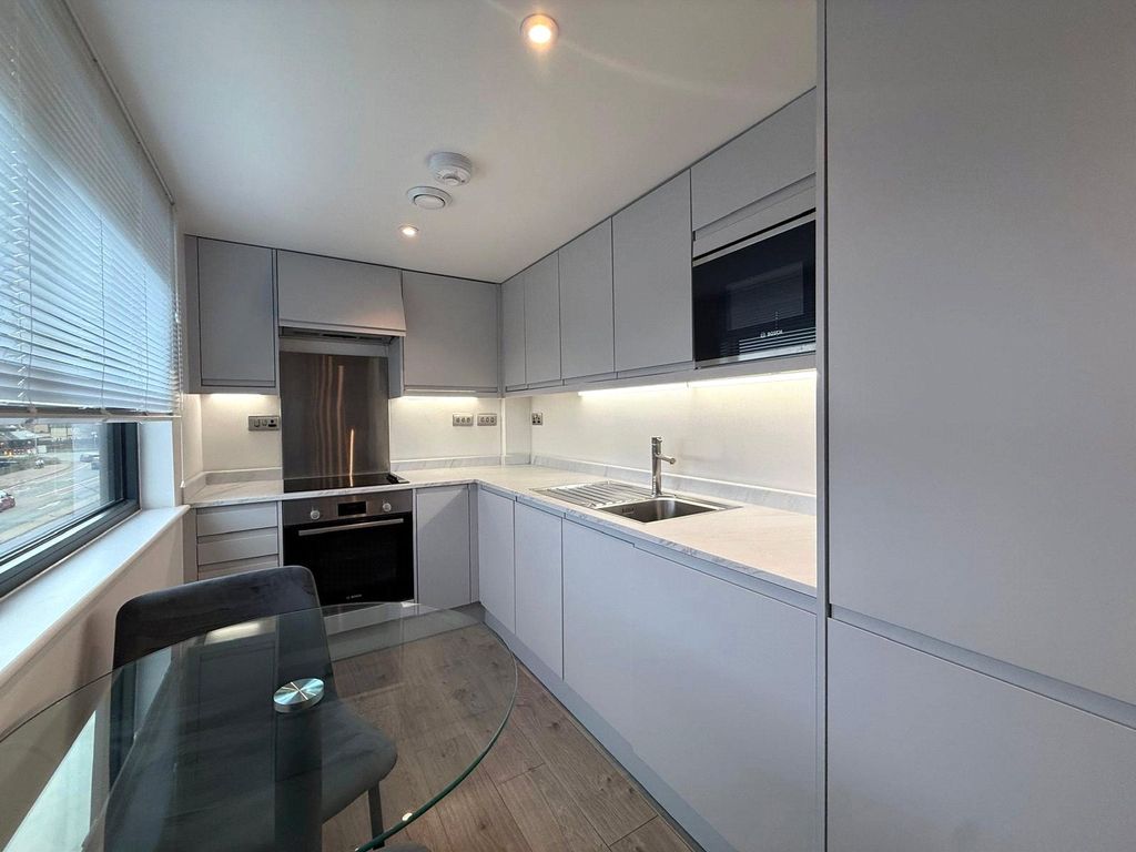 Property photo 2 of 7 Picture No. 37