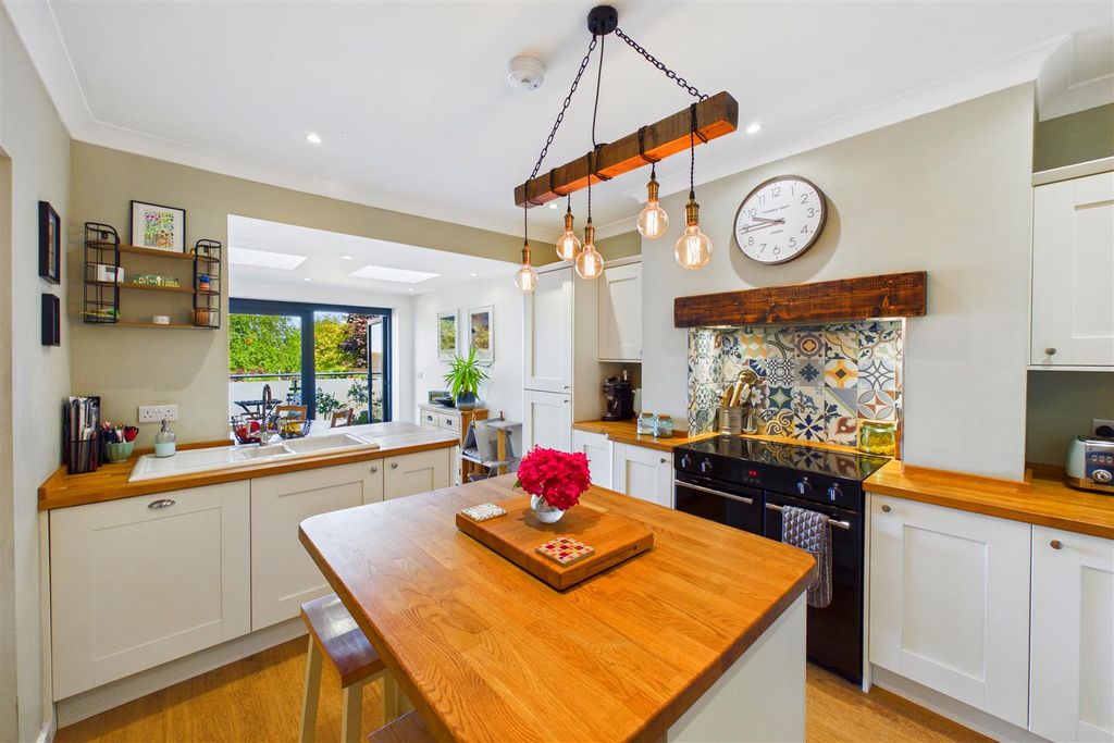 Property photo 2 of 41 Kitchen/Diner