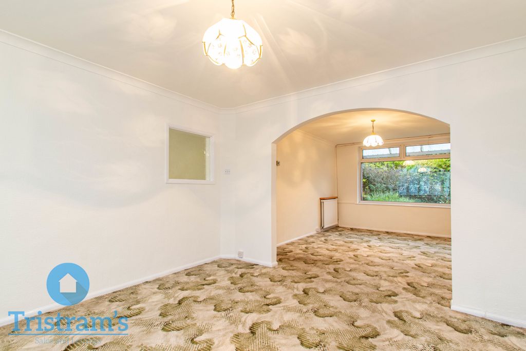 Property photo 3 of 23