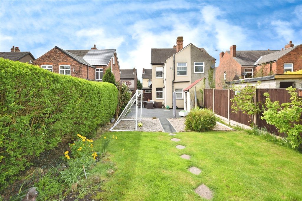 Property photo 2 of 17 Rear Garden