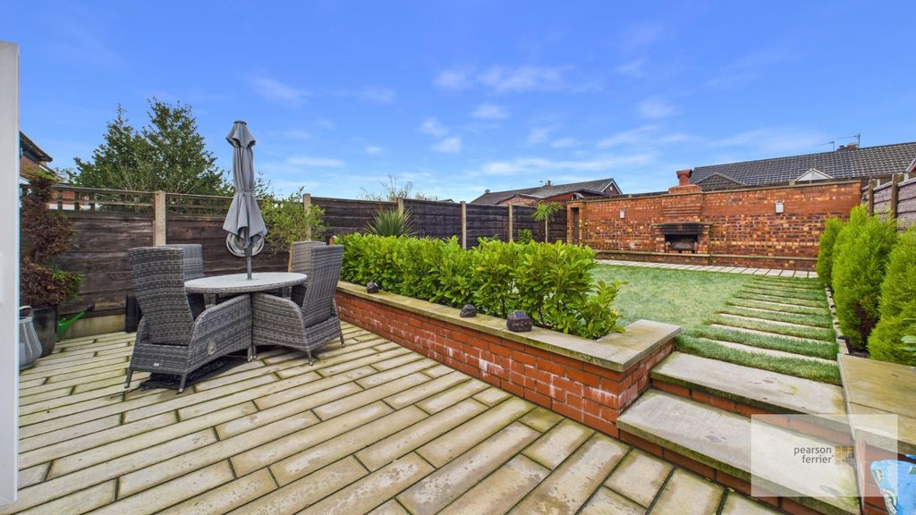 Property photo 2 of 22