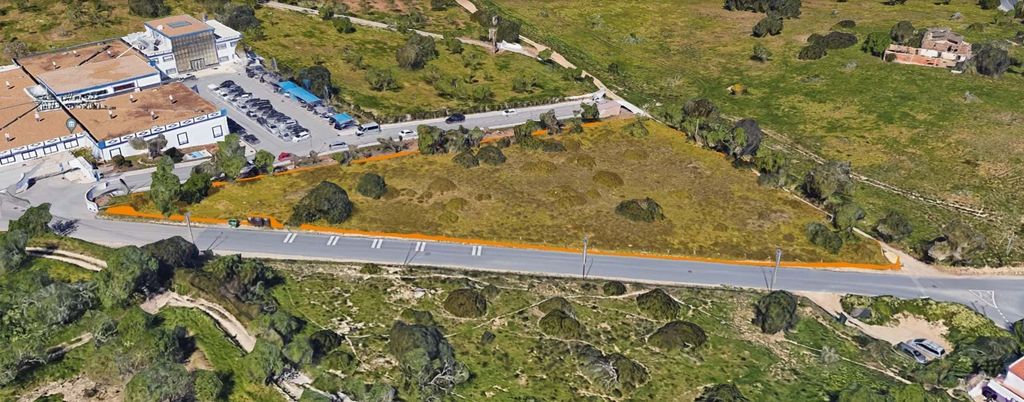 Property photo 1 of 12 Rustic Land With 4500 m² And Approved Project For Motorhome Service Area In Albufeira
