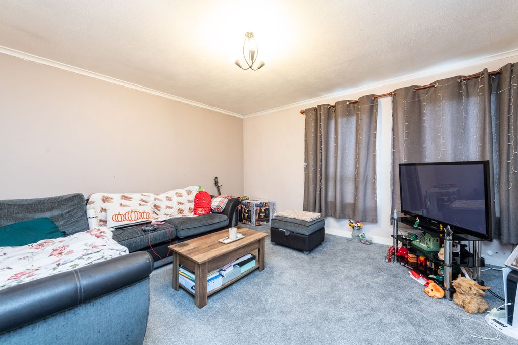 Property photo 3 of 22