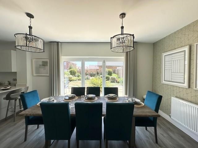 Property photo 3 of 16 Dining