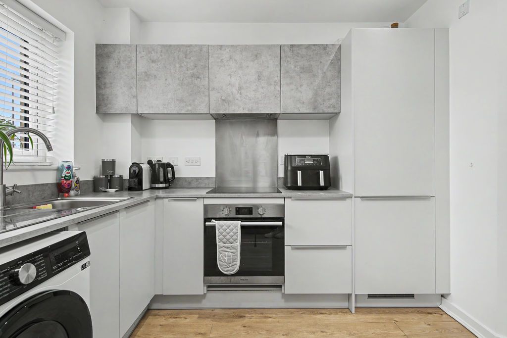 Property photo 2 of 20 Kitchen