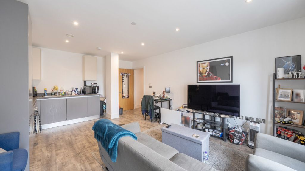 Property photo 2 of 17