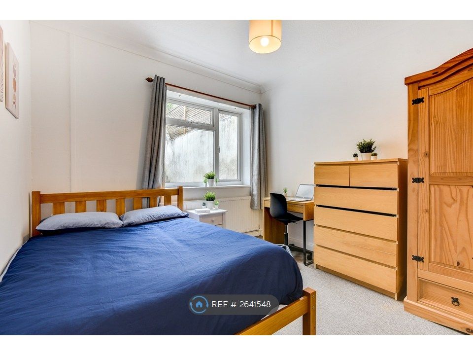 Property photo 1 of 15 Bedroom 1