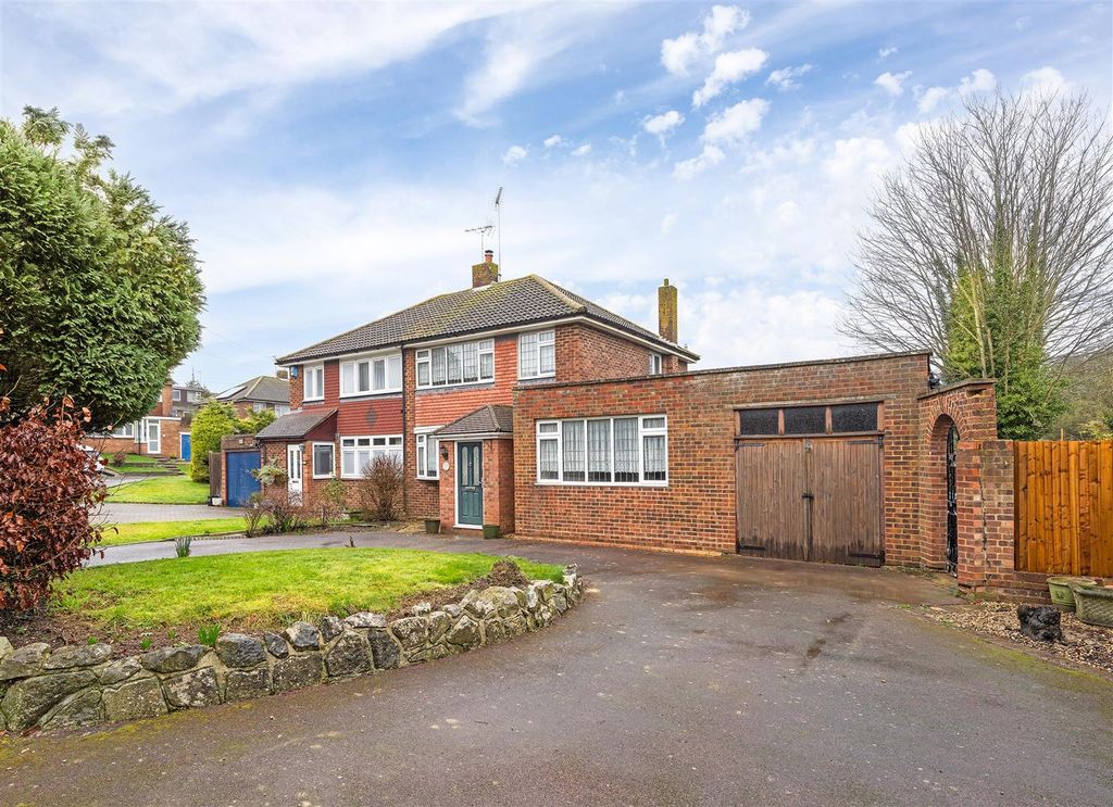 Property photo 1 of 17 Brookside Road-16.Jpg