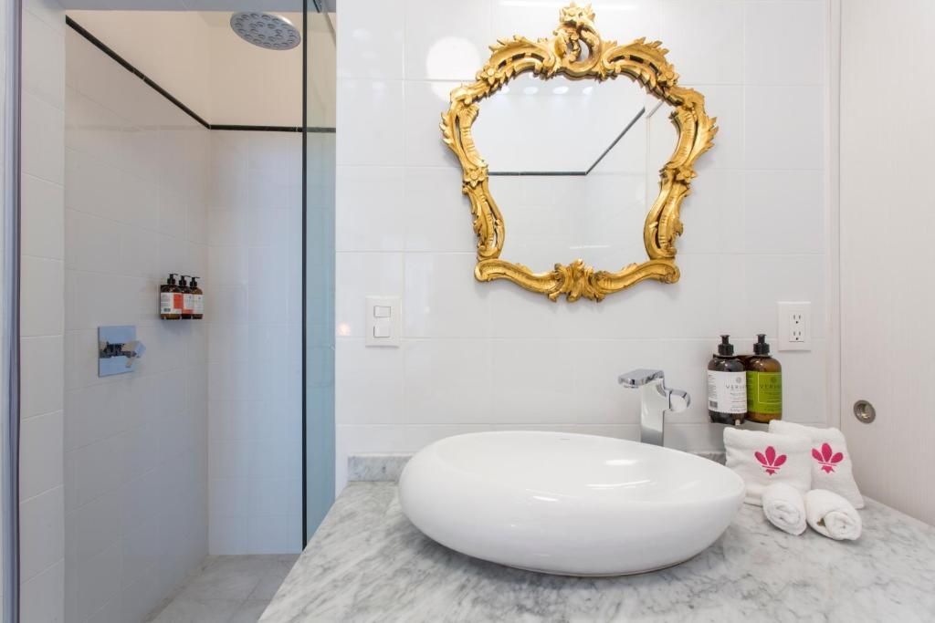 Property photo 2 of 30