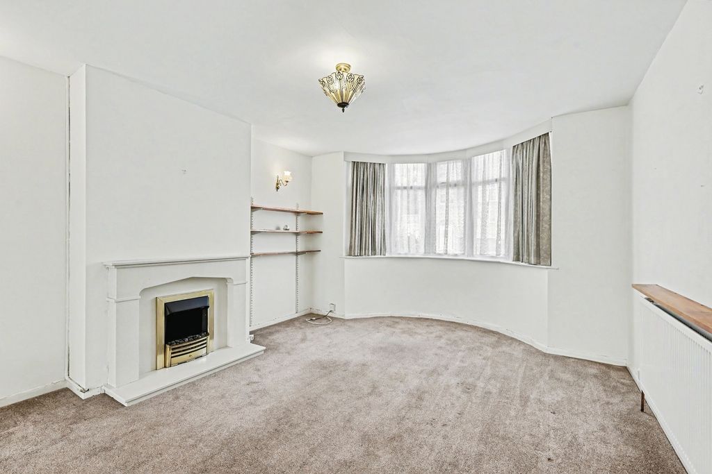 Property photo 3 of 20 Pbox-Img.Jpg