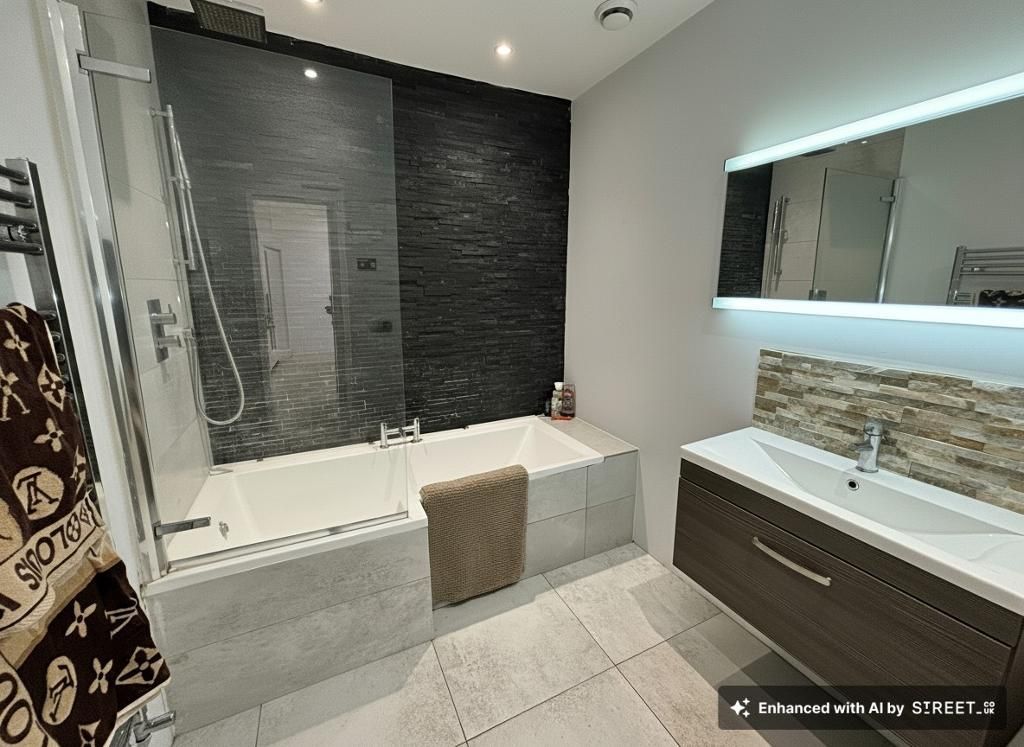 Property photo 3 of 16 Photo 3