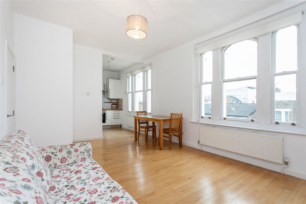 Property photo 2 of 9 Reception