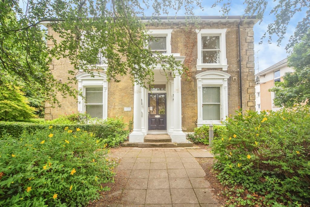 Property photo 1 of 18 Pbox-Img.Jpg