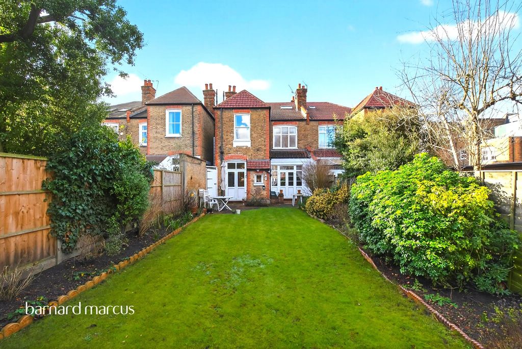 Property photo 1 of 11