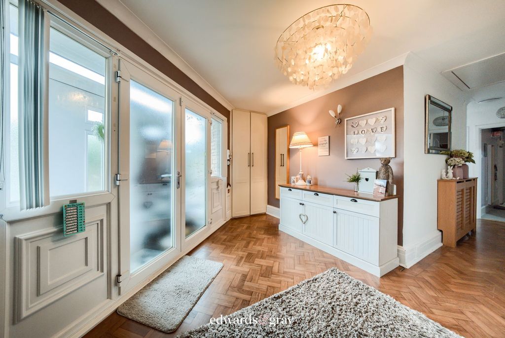 Property photo 3 of 25