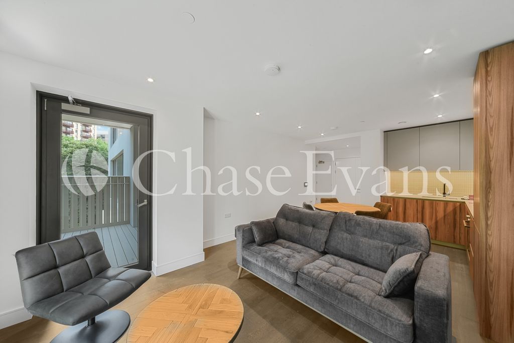 Property photo 3 of 14 Park & Sayer, Elepha