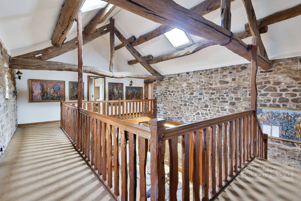 Property photo 3 of 32