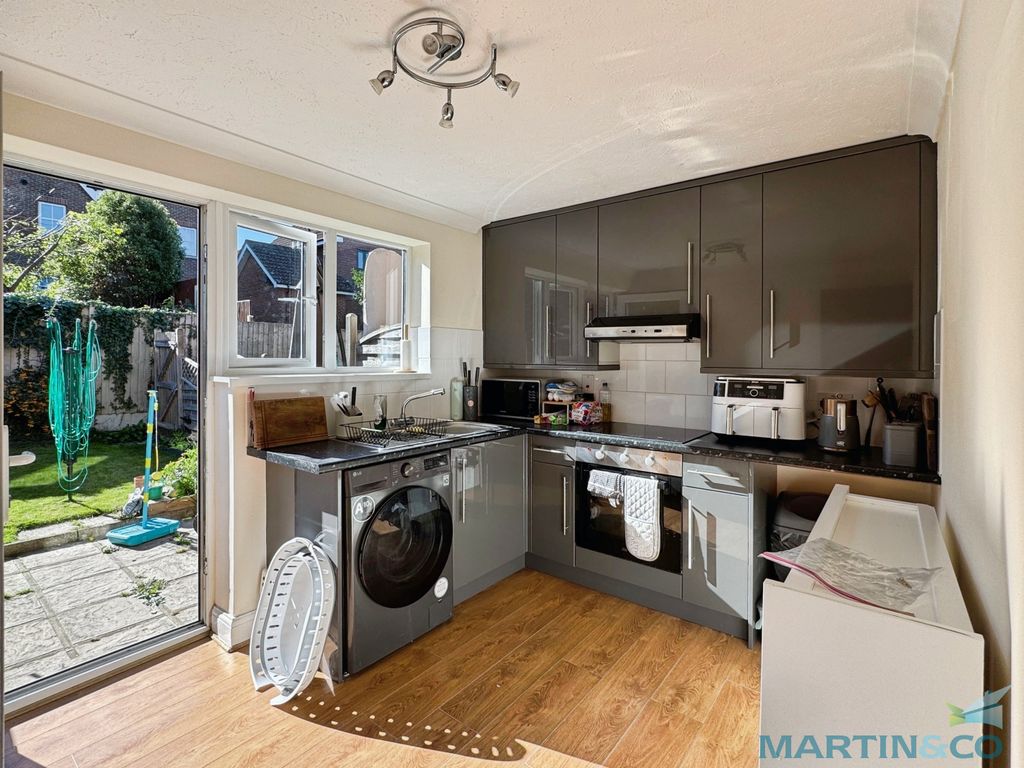 Property photo 2 of 14 2dc1c7Bf-9-4270-Bd95-Ae72F1Ad82A0-6389-000002Be7F8