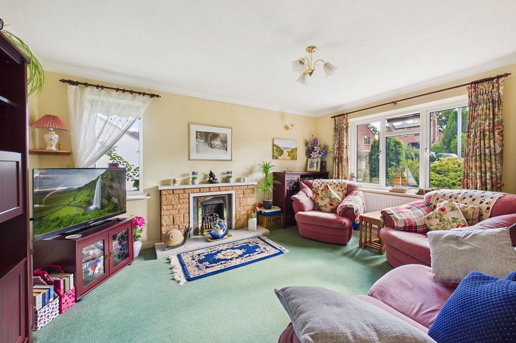 Property photo 3 of 34