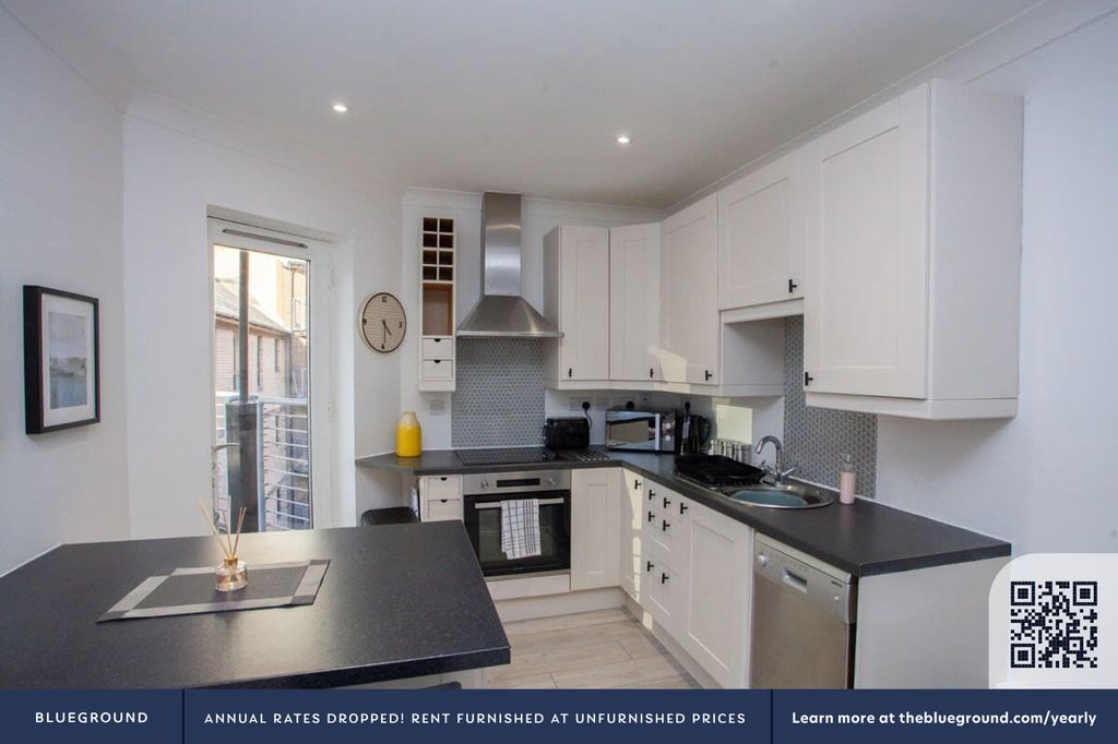 Property photo 3 of 21 Fully Equipped Kitchen