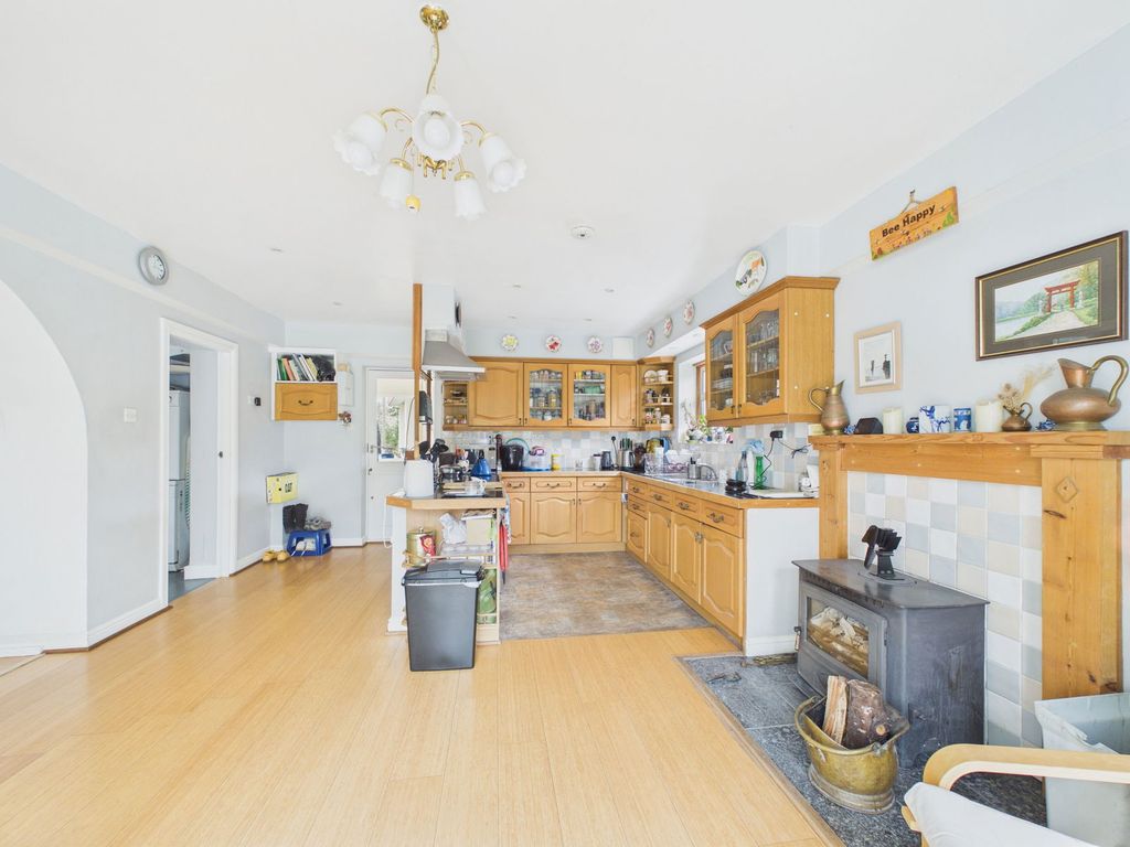 Property photo 2 of 24