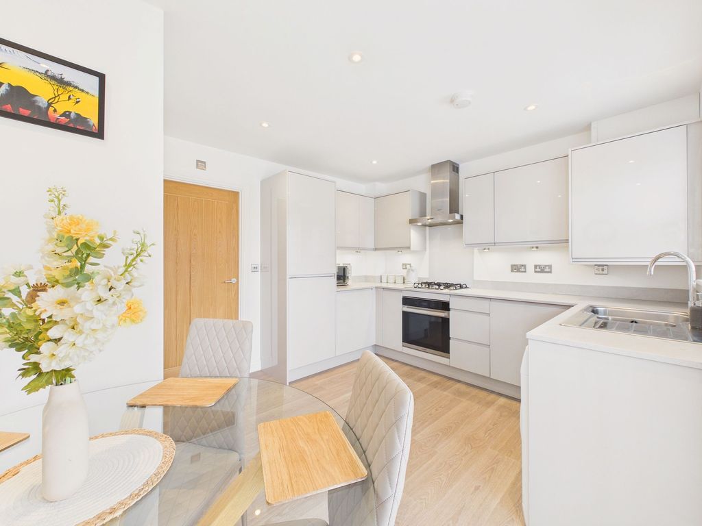 Property photo 2 of 13 Dining Kitchen