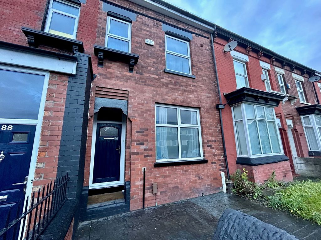 Property photo 3 of 11