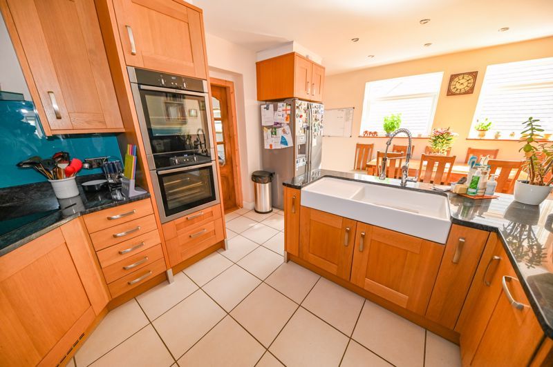 Property photo 3 of 16 Photo 12