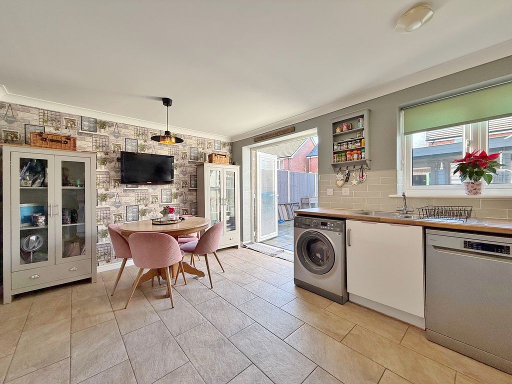 Property photo 2 of 24