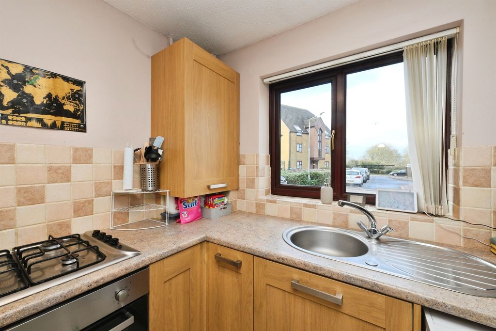 Property photo 3 of 15