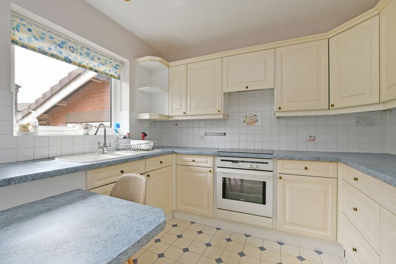 Property photo 3 of 29 Kitchen