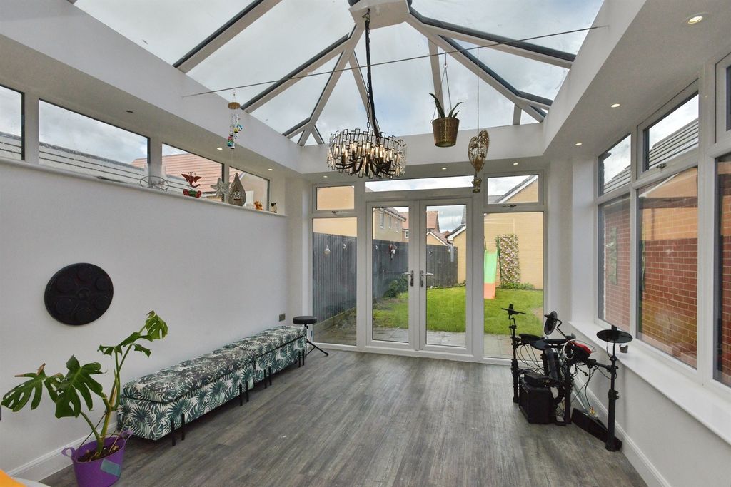 Property photo 3 of 20