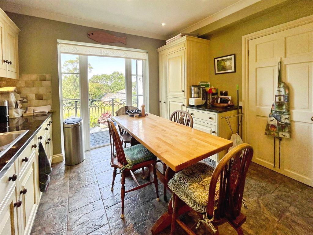 Additional image 8 of 2 bed flat for saleSheering Road, Old Harlow, Essex CM17