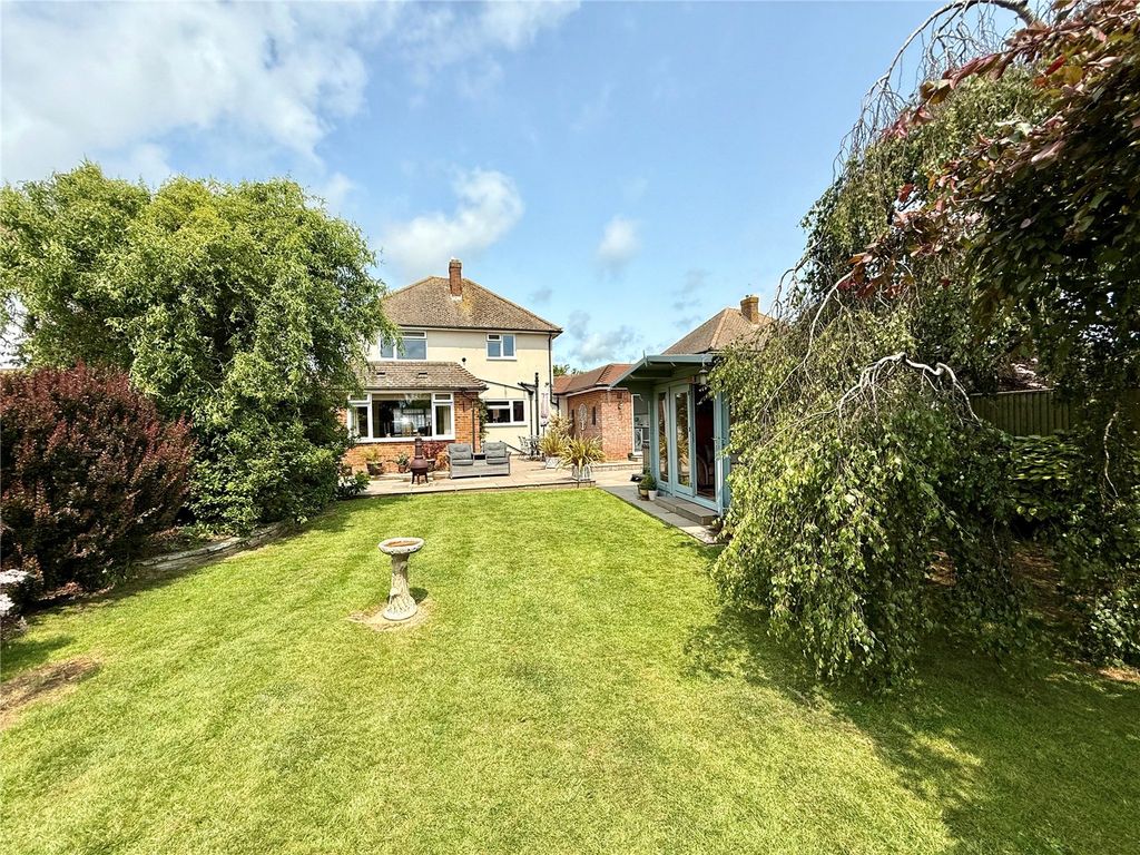 Property photo 2 of 23 Picture No. 32