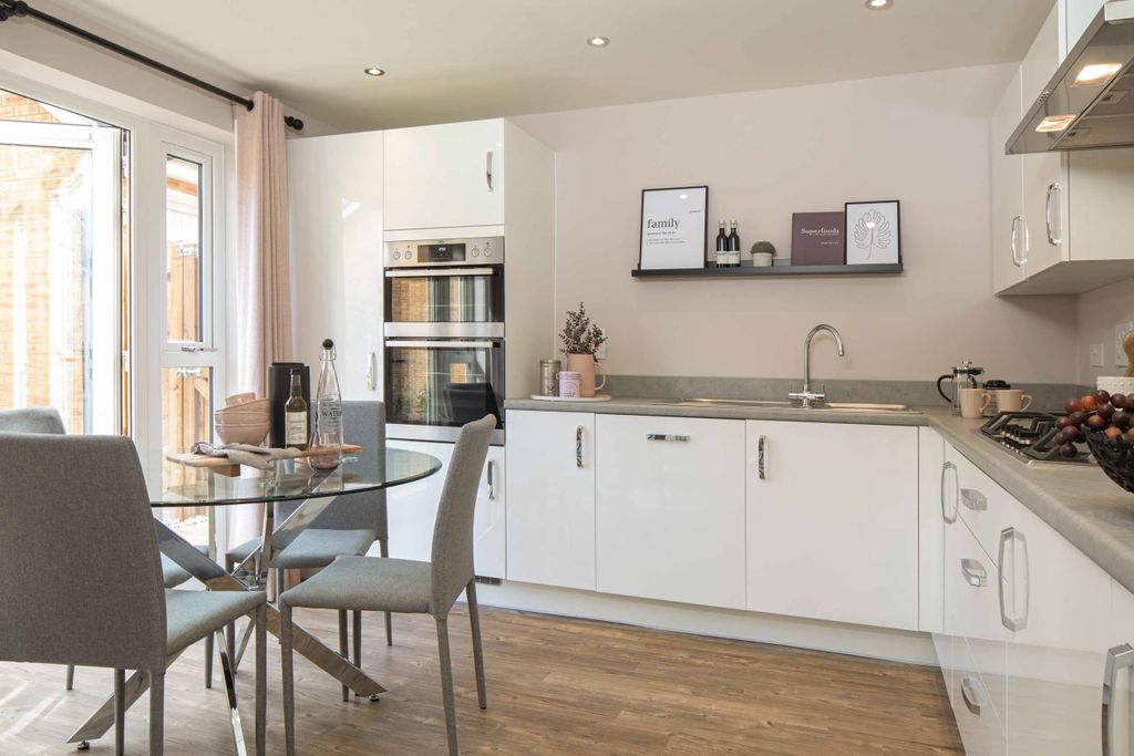 Property photo 2 of 9 Malvern, Kitchen Diner, Clipstone Park, H767601