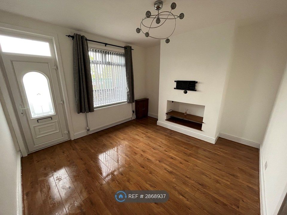 Property photo 3 of 13