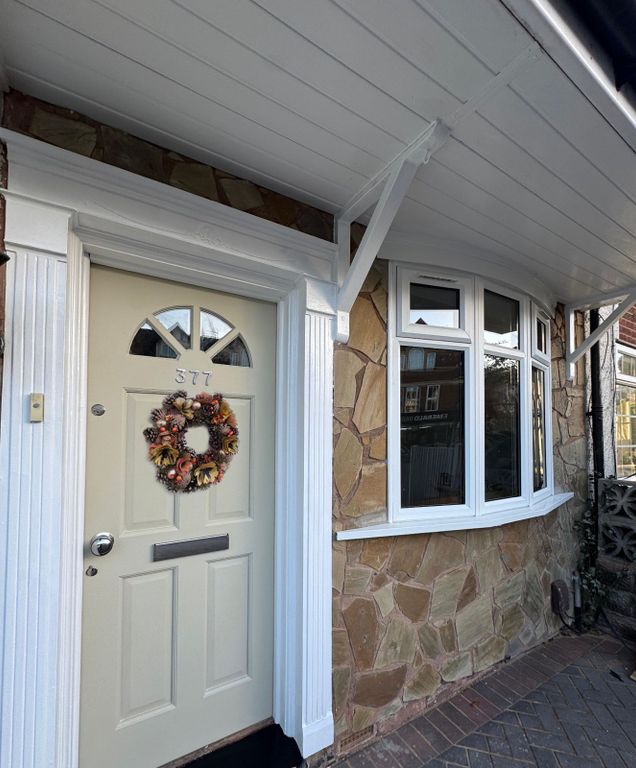 Property photo 2 of 20