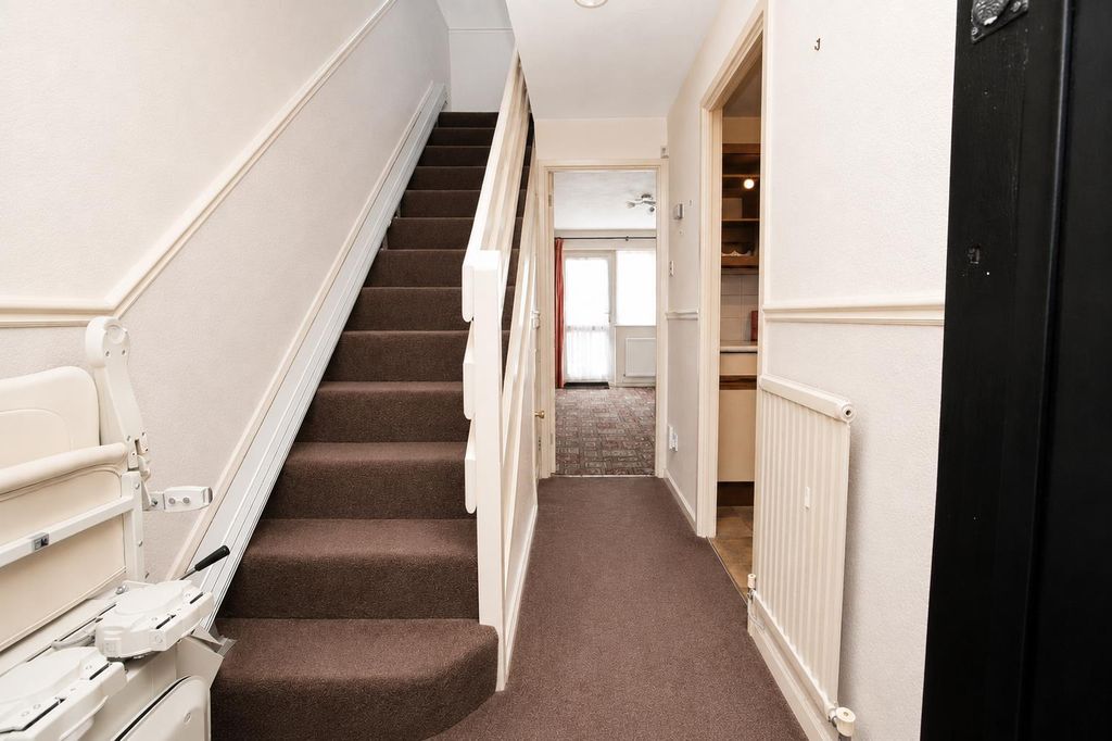 Property photo 3 of 16 Hall