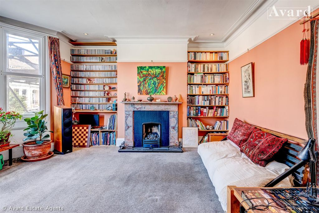 Property photo 3 of 23 Top Floor Mais, 98 Ditchling Rise-0013.Jpg